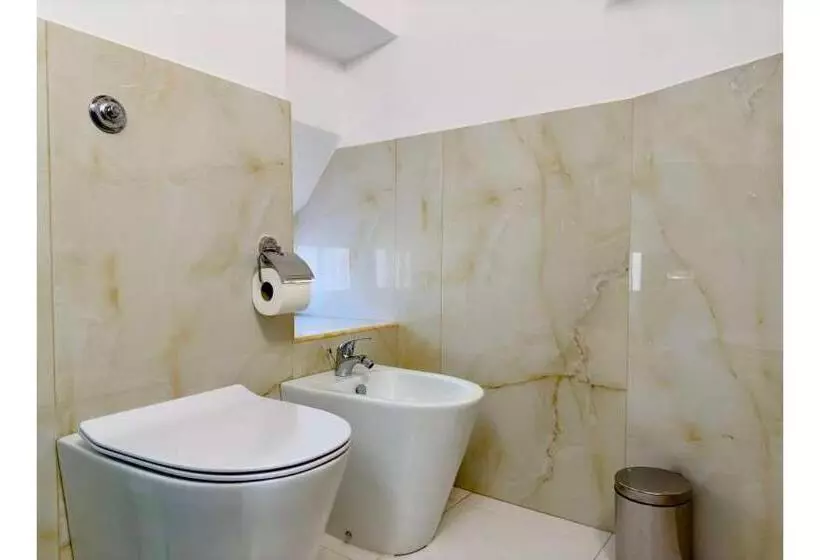 پانسیون Unique Rooms In Centro Città Bagno Privato E Climatizzatore