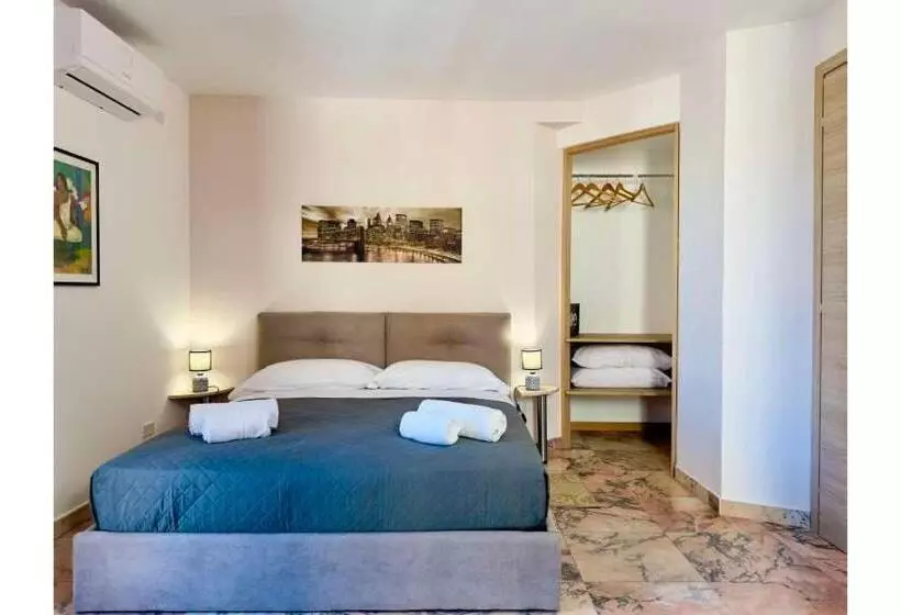 پانسیون Unique Rooms In Centro Città Bagno Privato E Climatizzatore