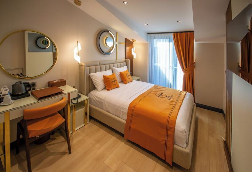 Hotel Elysian Airport