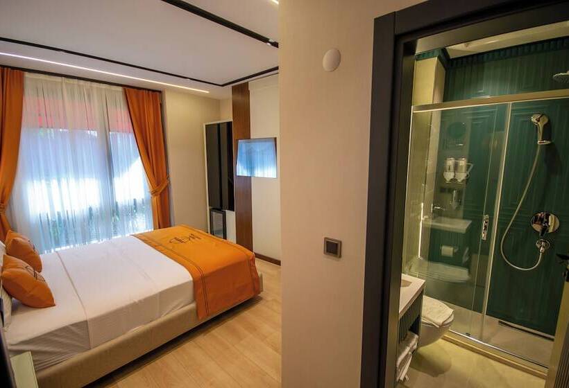 Hotel Elysian Airport