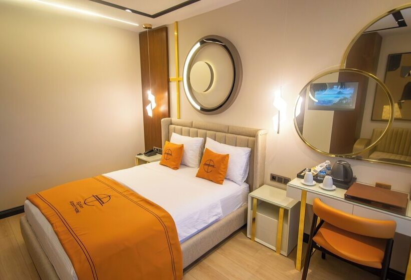 Hotel Elysian Airport