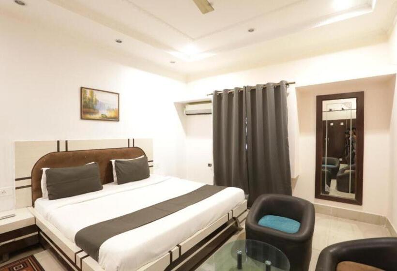 Отель Hi5 Stay Near Care Hospital By Morservices