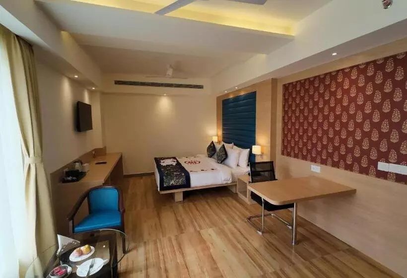 ホテル Sura Grand