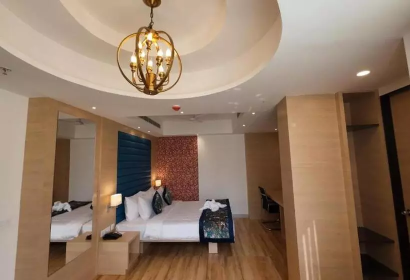 ホテル Sura Grand