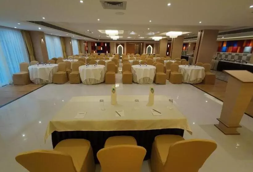 ホテル Sura Grand