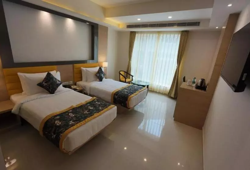 ホテル Sura Grand