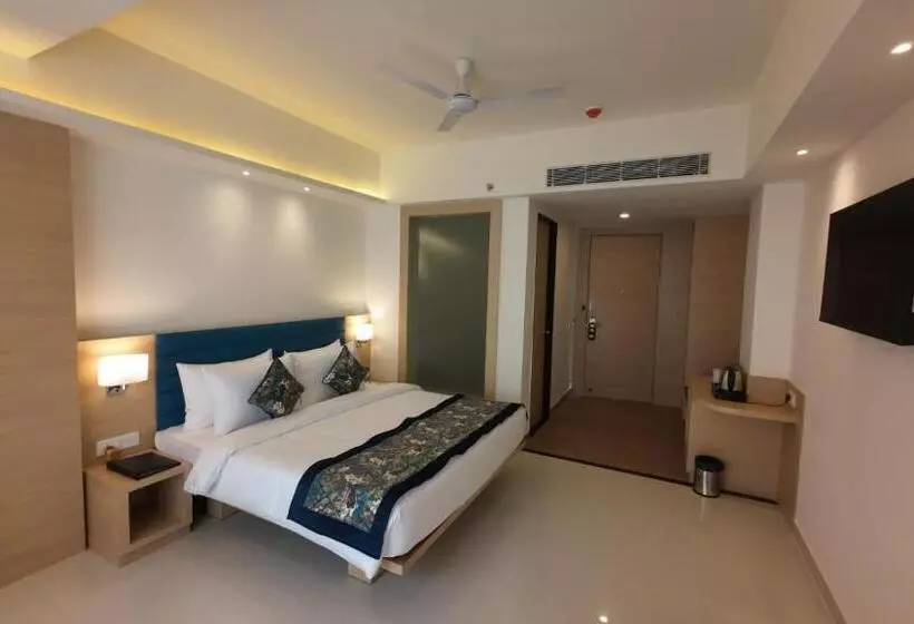 ホテル Sura Grand