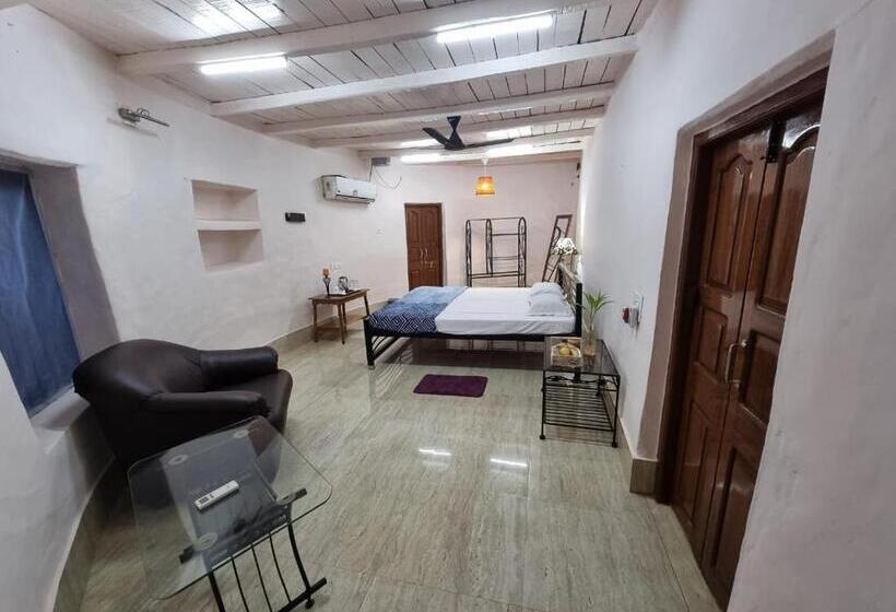 Отель The Red Soil Country