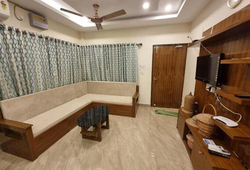 Отель The Red Soil Country