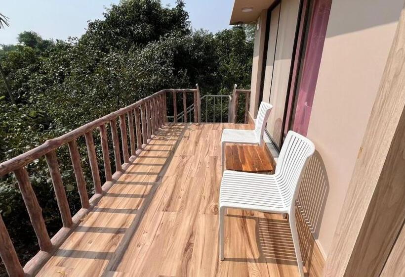 Отель The Red Soil Country