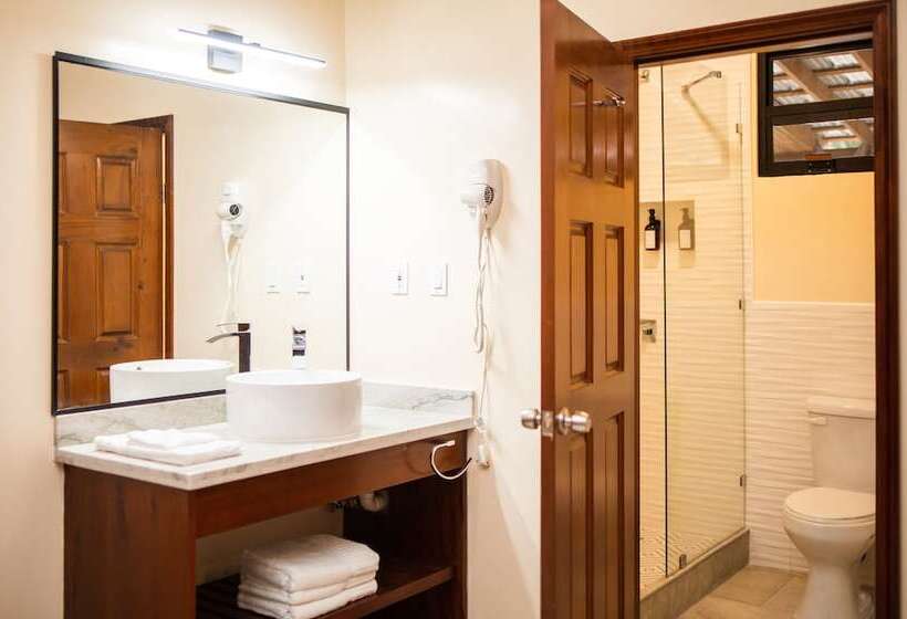 فندق The West House Boutique