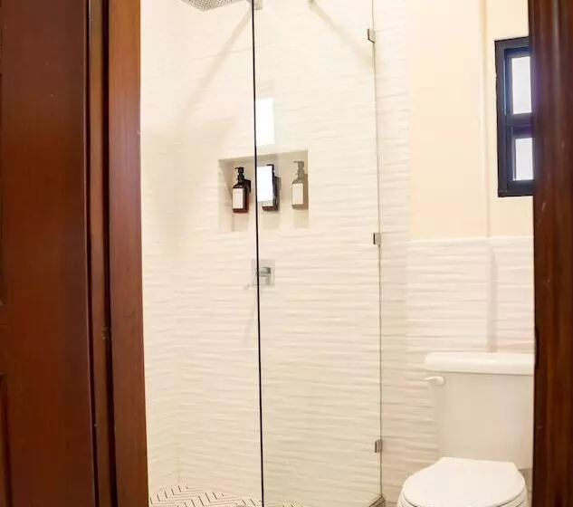 Hotelli The West House Boutique