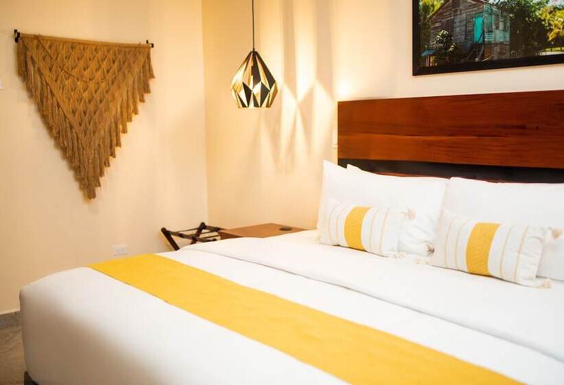 فندق The West House Boutique