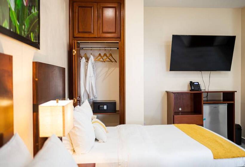 فندق The West House Boutique