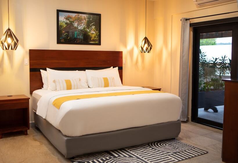 فندق The West House Boutique