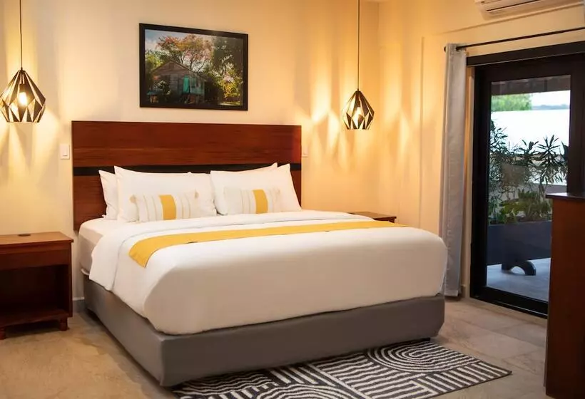 Hotelli The West House Boutique