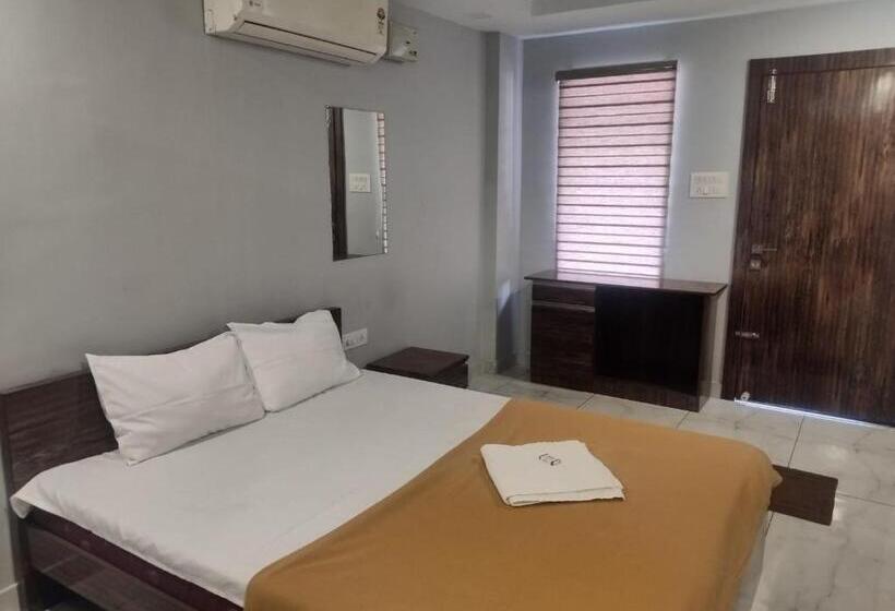 Pension (Hôtel basse catégorie) Dreamland Residency