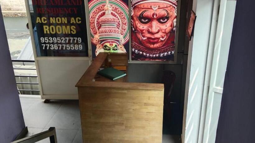 Pension (Hôtel basse catégorie) Dreamland Residency