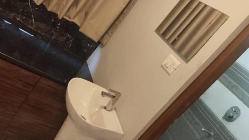 Pension (Hôtel basse catégorie) Dreamland Residency