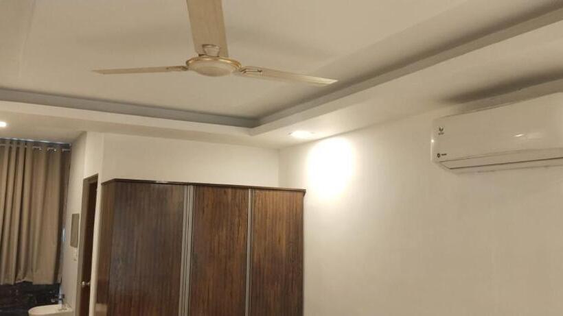 Pension (Hôtel basse catégorie) Dreamland Residency