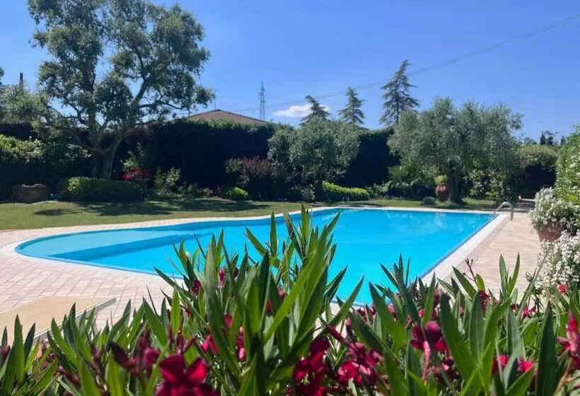ベッドアンドブレックファースト Villa Pronti Santarcangelo   Rimini
