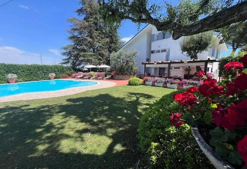 ベッドアンドブレックファースト Villa Pronti Santarcangelo   Rimini