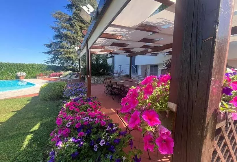 ベッドアンドブレックファースト Villa Pronti Santarcangelo   Rimini