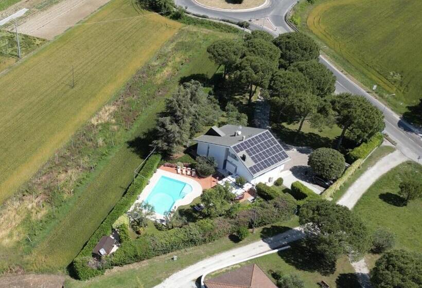 مبيت وإفطار Villa Pronti Santarcangelo   Rimini