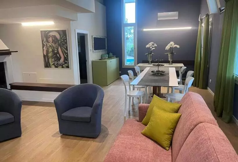 ベッドアンドブレックファースト Villa Pronti Santarcangelo   Rimini