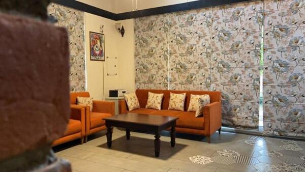 酒店 Bhajan Kala Cottage