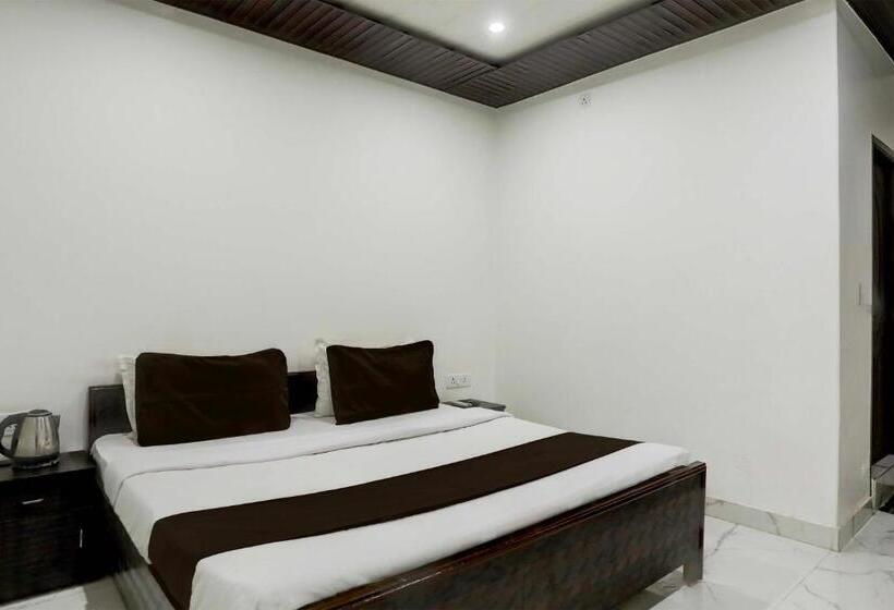 Oyo Flagship Saadar Hotel And Banquet