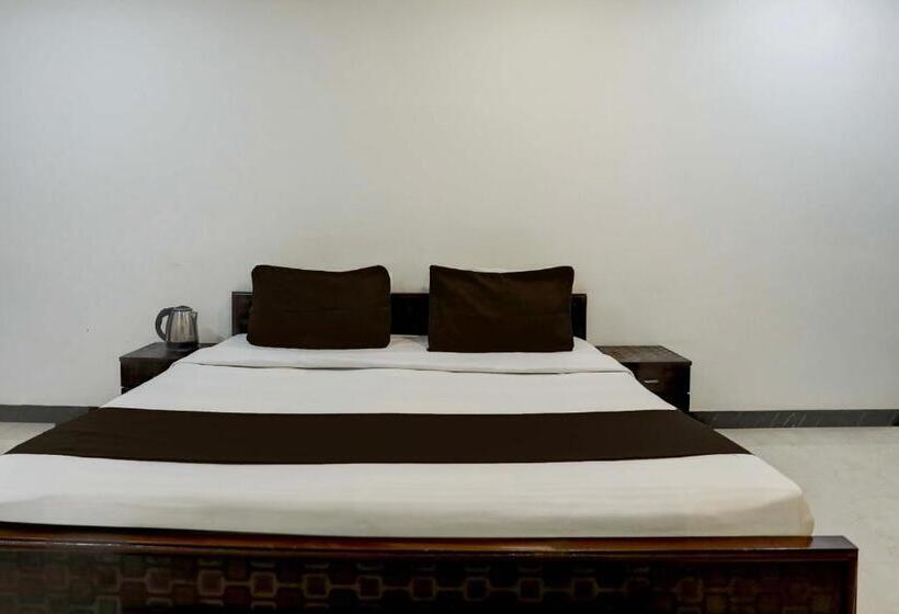 Oyo Flagship Saadar Hotel And Banquet