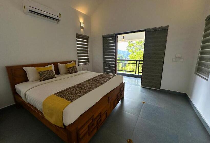 פנסיון Tarang Holiday Homes