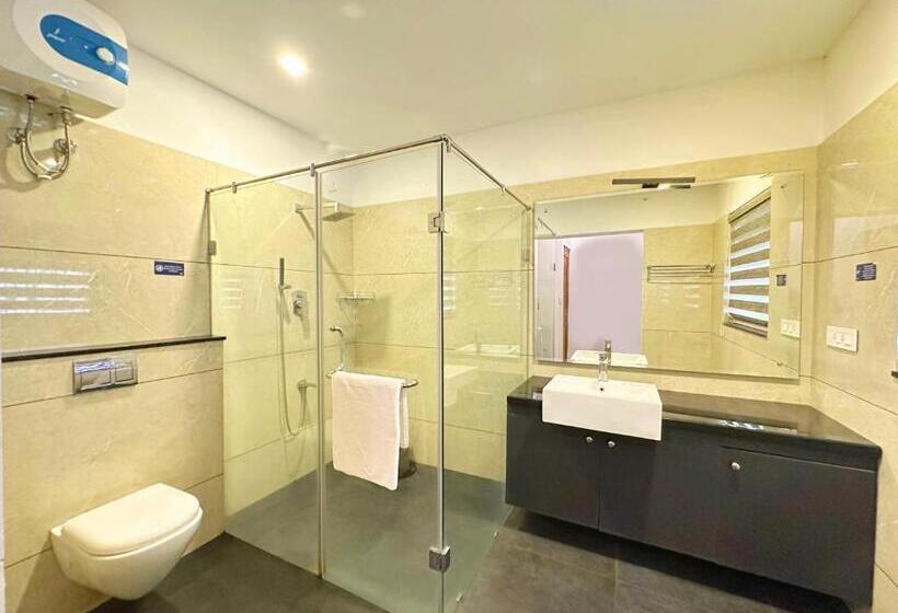 פנסיון Tarang Holiday Homes