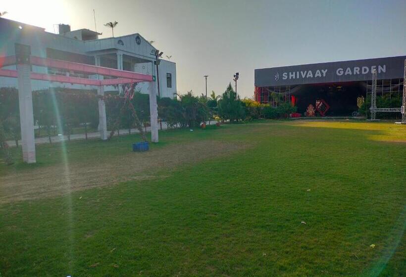 בית מלון כפרי Shivaay Garden
