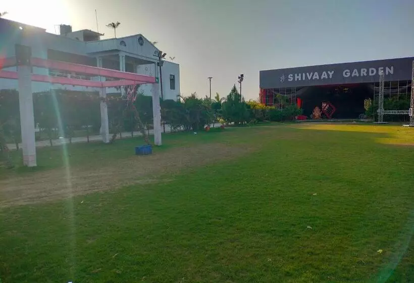 Hotelli Shivaay Garden
