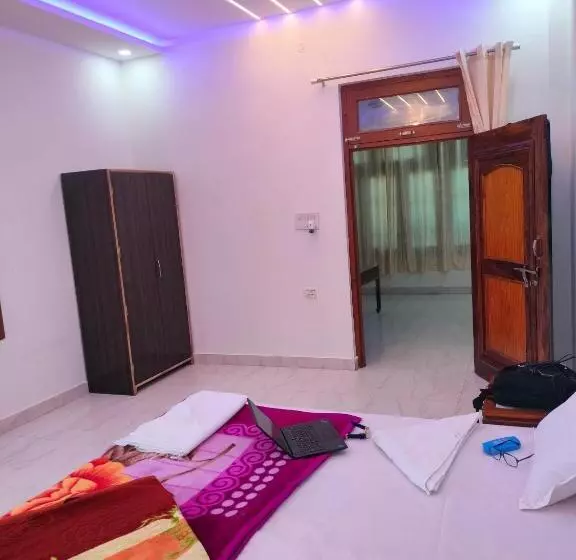 Hotelli Shivaay Garden