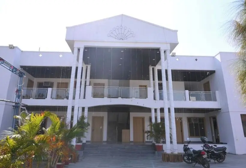 Hotelli Shivaay Garden