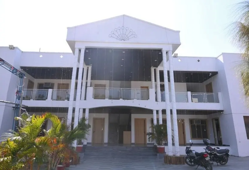 Hotelli Shivaay Garden