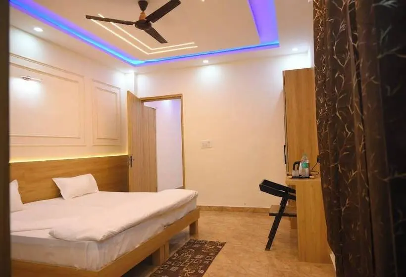 Hotelli Shivaay Garden