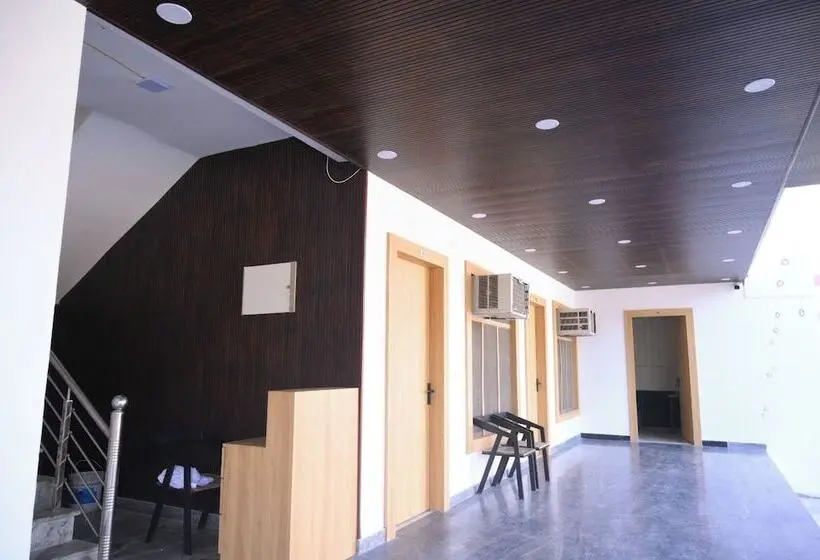 Hotelli Shivaay Garden