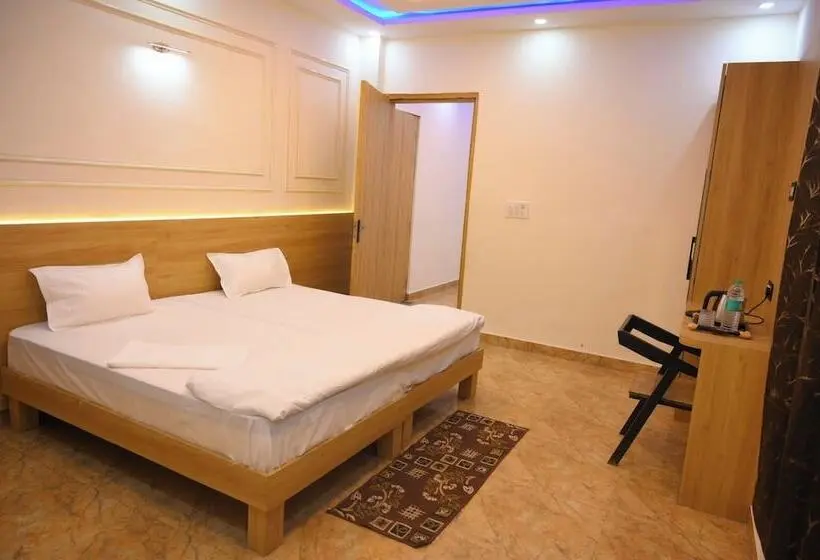 Hotelli Shivaay Garden