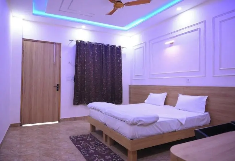 Hotelli Shivaay Garden