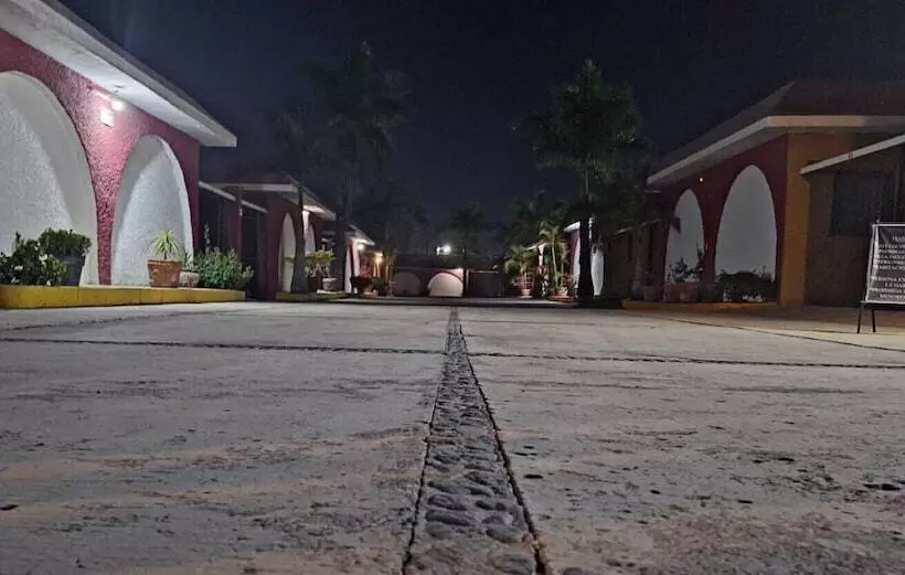 Motel Harrisson Villas & Suites Cuautla
