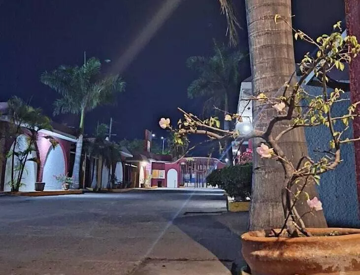 Motel Harrisson Villas & Suites Cuautla