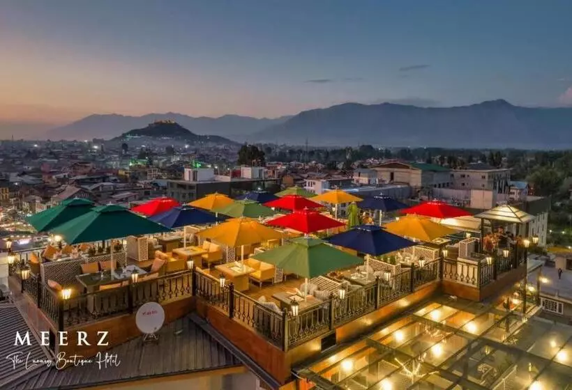 ホテル Meerz , Srinagar