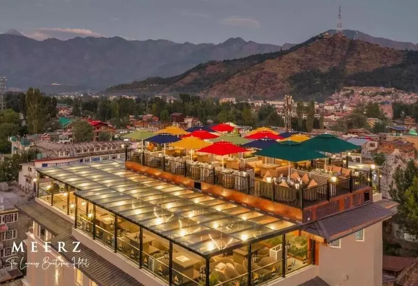 ホテル Meerz , Srinagar