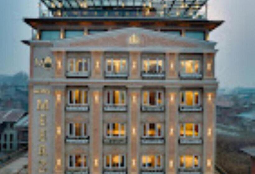 Hotel Meerz , Srinagar