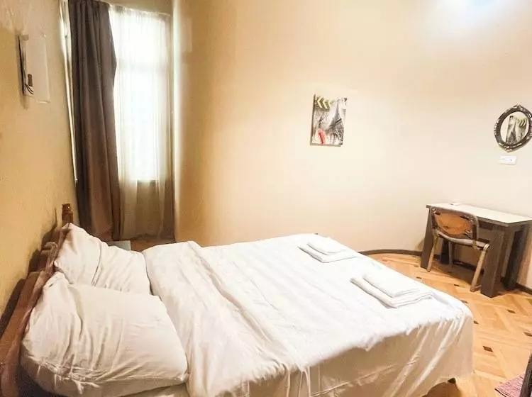 هتل Vila In