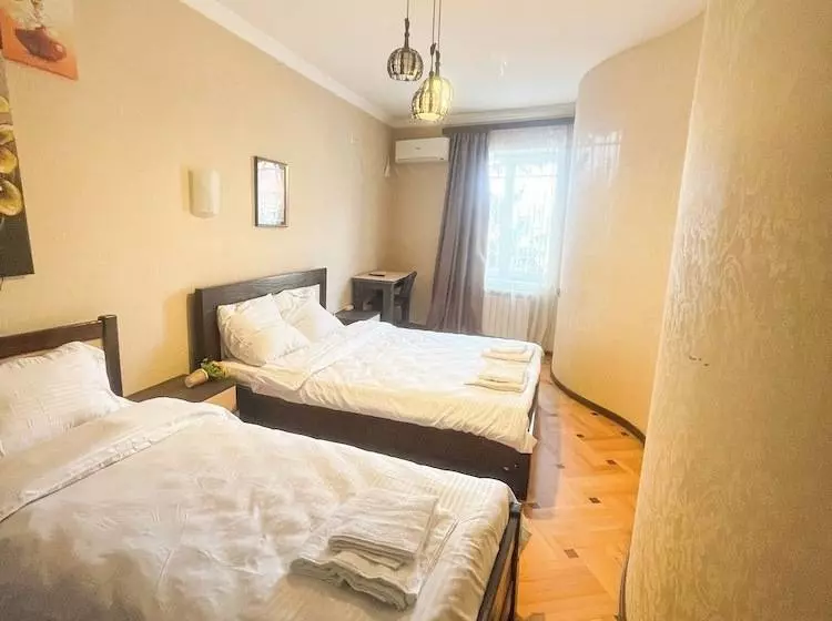 هتل Vila In